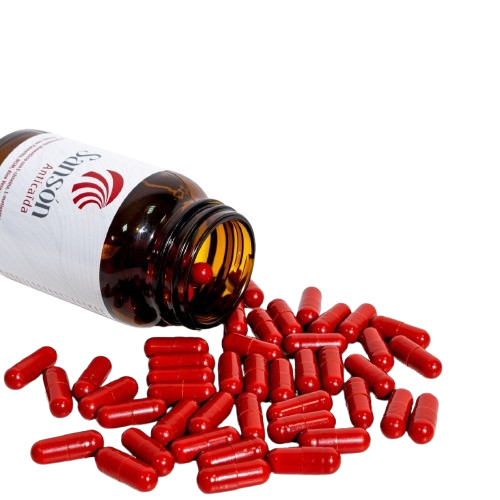 Las cápsulas Sansón Anticaída de Exialoe es un complemento alimenticio formulado con L-cisteína, extractos vegetales, vitaminas y minerales diseñados para mejorar el cabello gracias a ingredientes naturales como el Sabal, que ayuda al crecimiento natural del cabello, con Cobre, que contribuye a mantener la pigmentación normal del cabello, y con Selenio, Zinc y Biotina, que mantienen cabello y uñas en condiciones saludables.